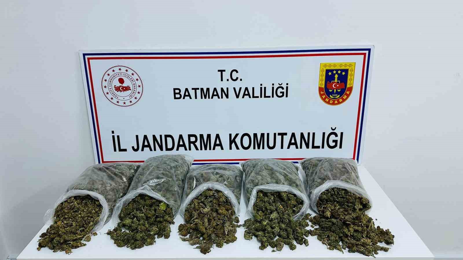 Batman’da 10 kilo skunk ele geçirildi
?v=1