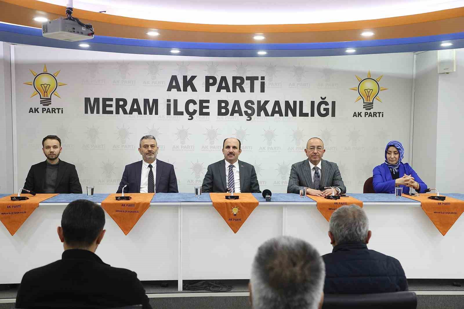 Başkan Altay, AK Parti Selçuklu, Karatay, Meram teşkilatlarıyla buluştu
?v=1