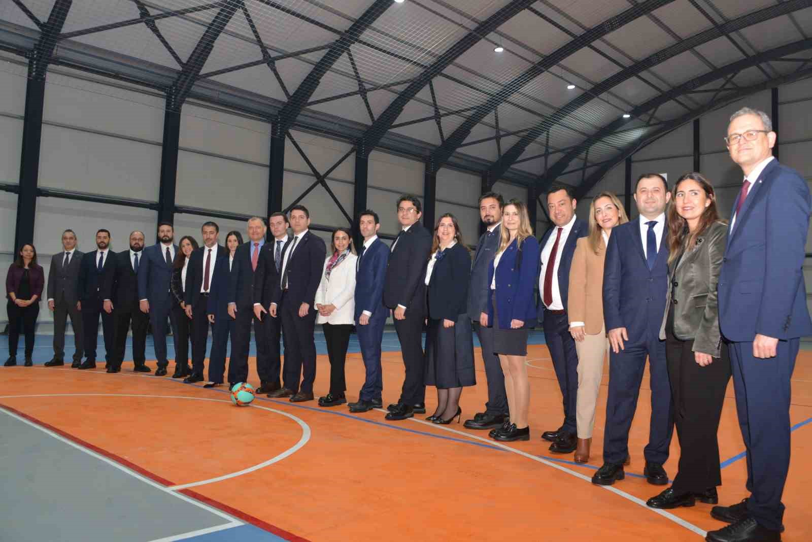 EGİAD Ortaokulu Spor Salonu tamamlandı
?v=1