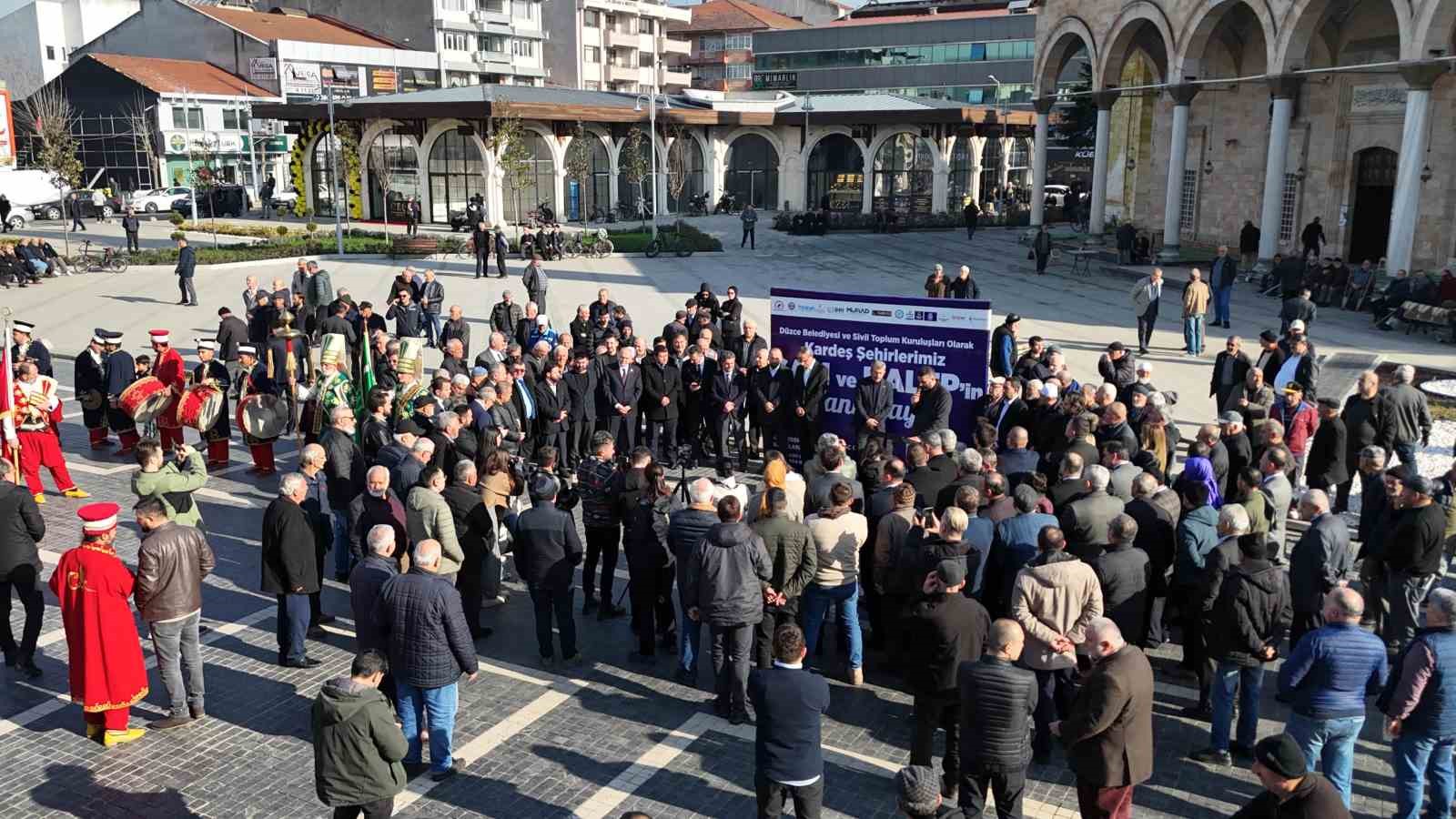 Düzce’de belediye ve STK iş birliğiyle kardeş şehirler Şam ve Halep’e yardım kampanyası
?v=1