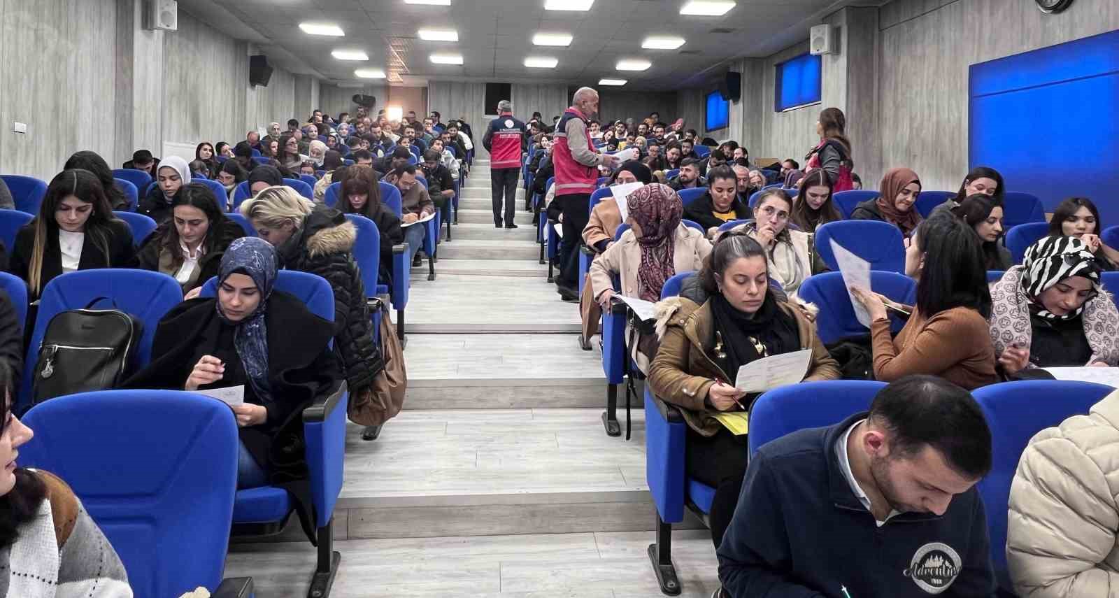 Hakkari’ye yeni atanan öğretmenlere seminer
?v=1