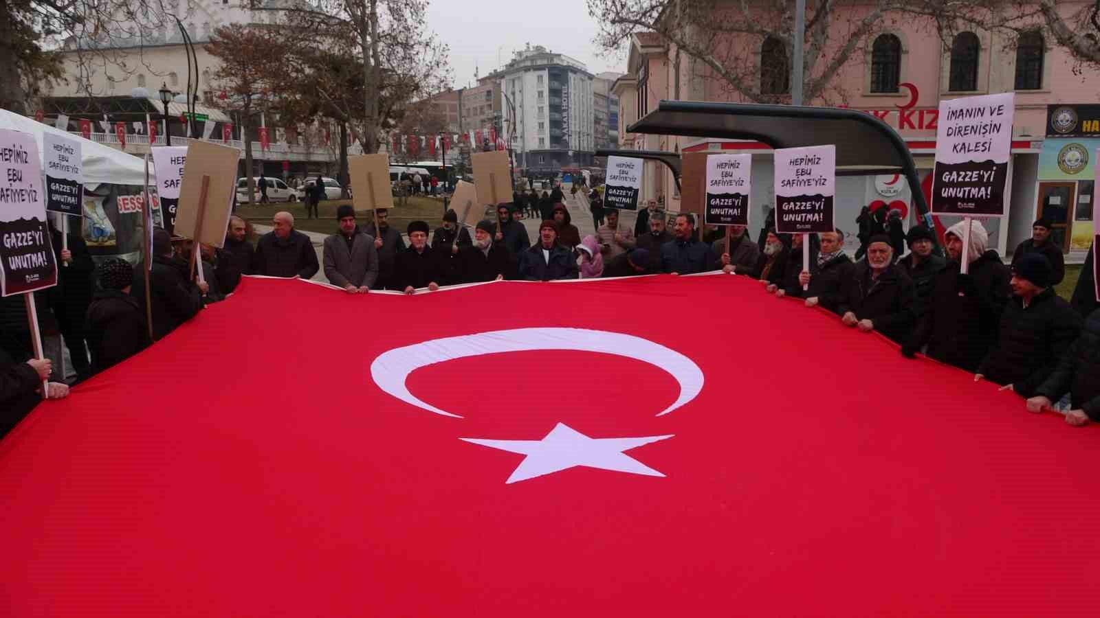 Elazığ’da  Sessiz Çığlık  eylemi sürüyor
?v=1