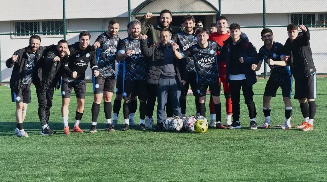 İmam Hatipliler Gençlikspor puan farkını açıyor
?v=1