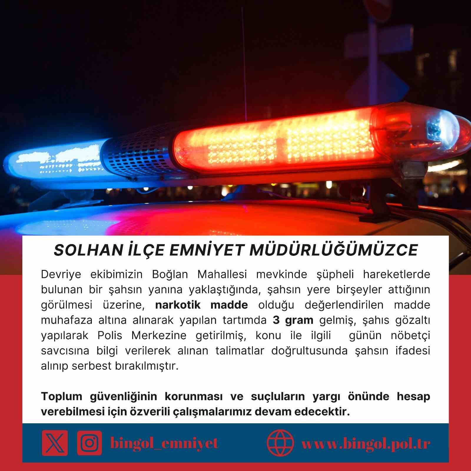 Bingöl’de üzerindeki uyuşturucuyu atan şahıs polisten kaçamadı
?v=1