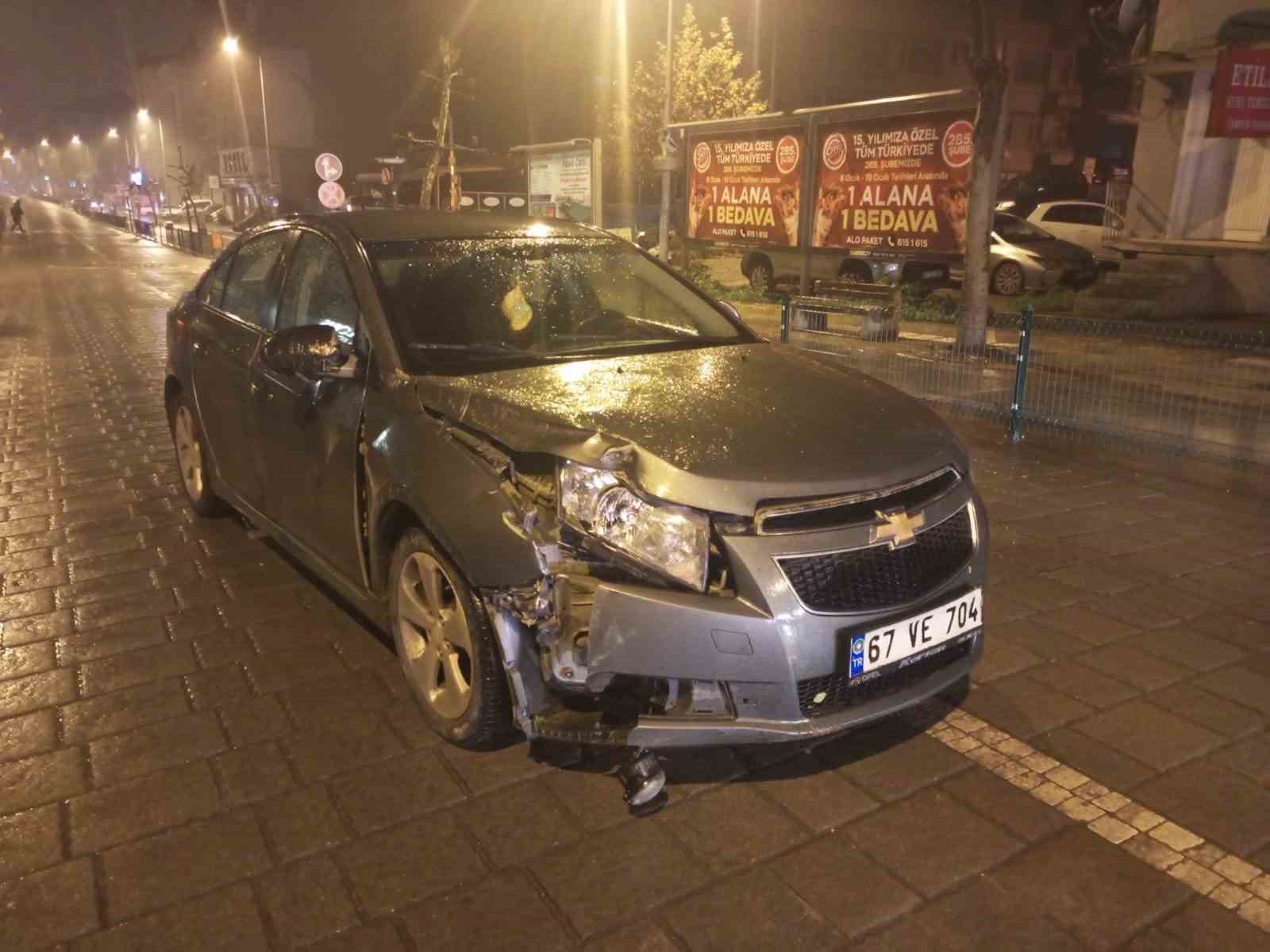 Polis alkollü sürücüyü aracın üzerine atlayarak durdurdu
?v=1