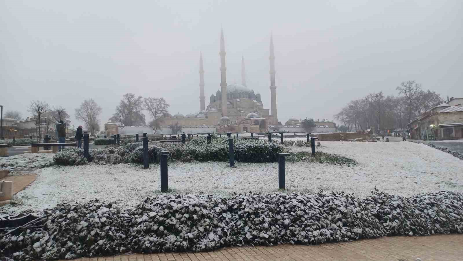 Edirne’de kar yağışı
?v=1