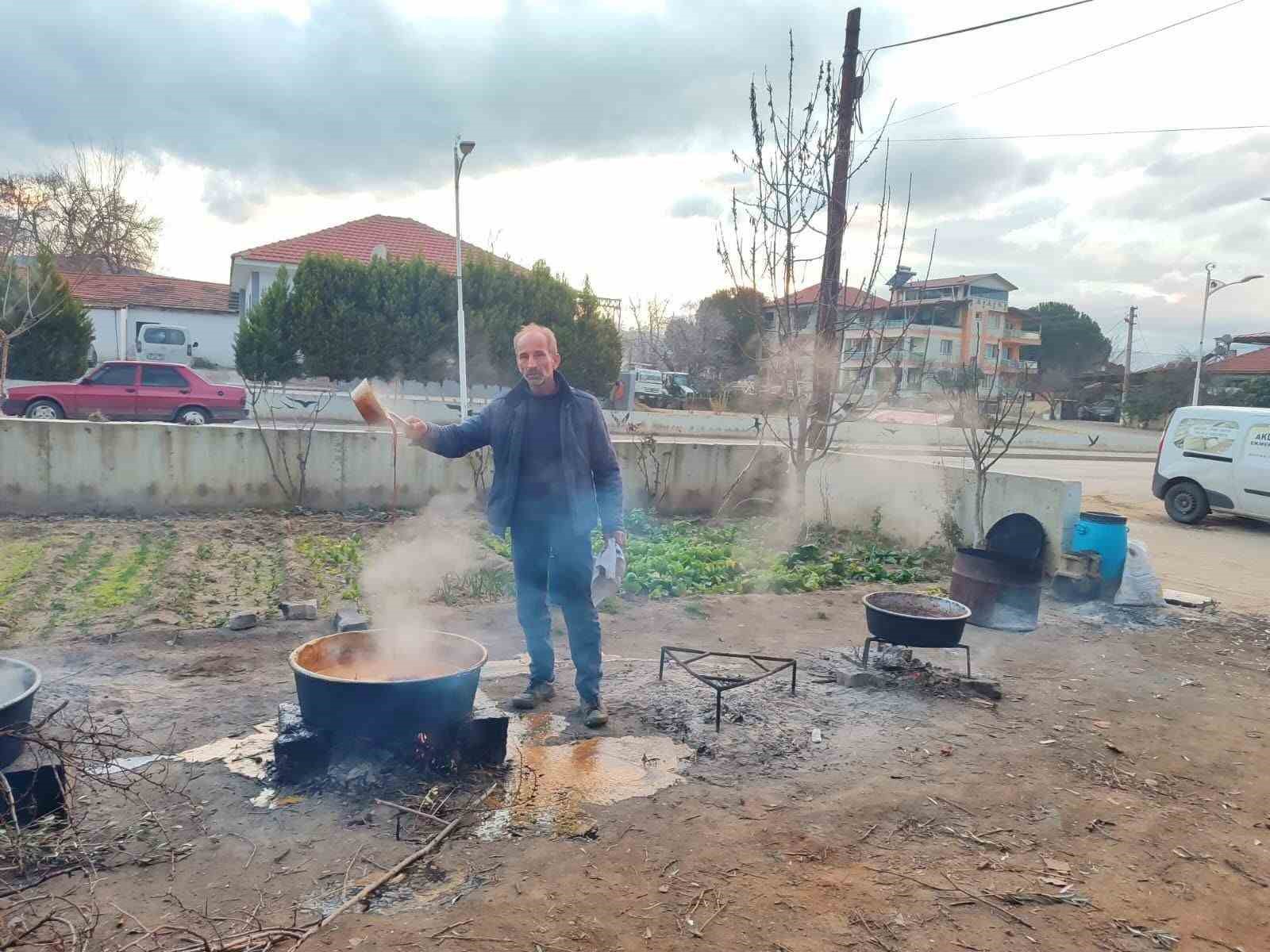 Ocak ayında pekmez kazanları kaynadı
?v=1