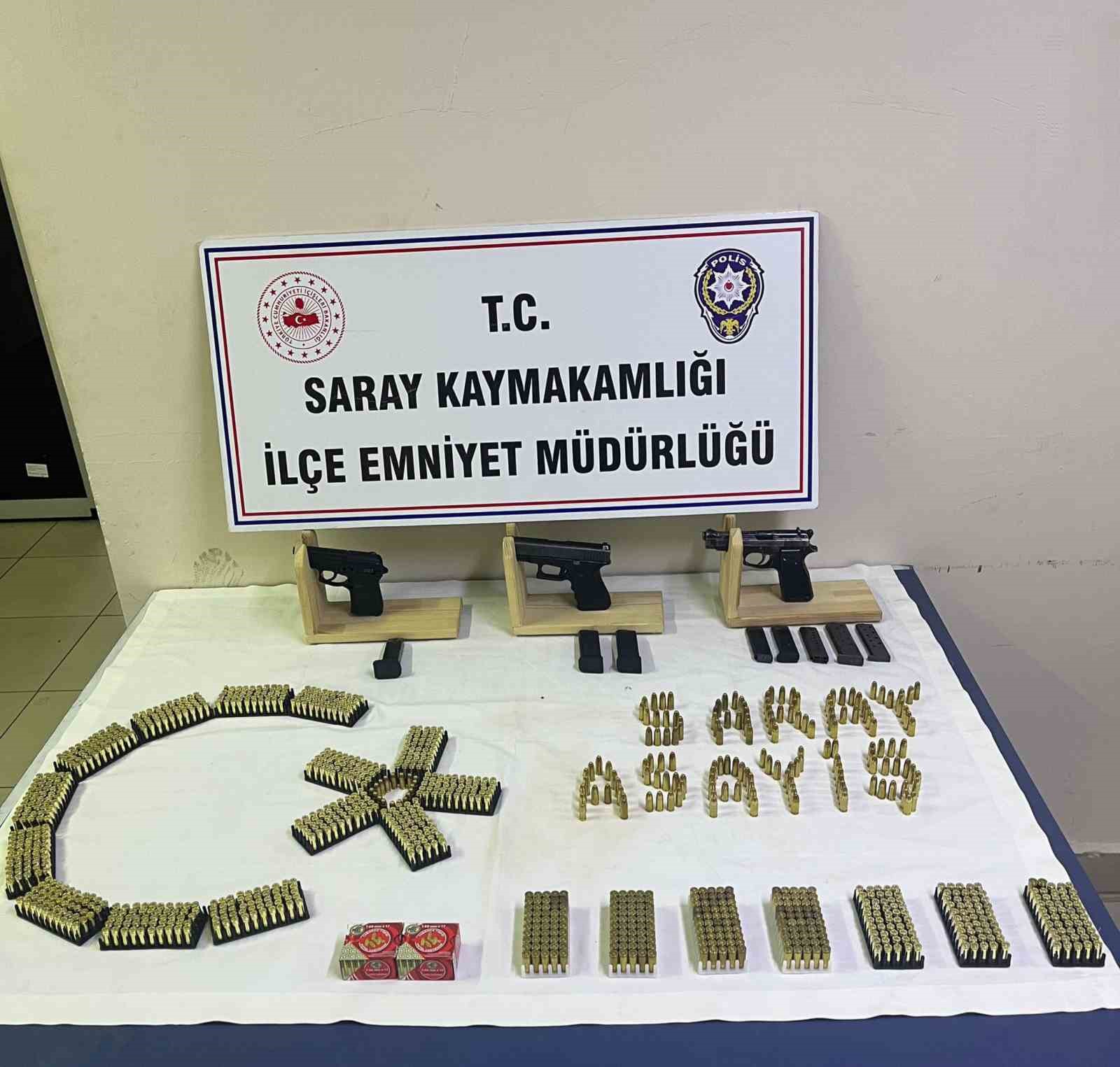 Tekirdağ’ın Saray ilçesinde ruhsatsız silah operasyonu
?v=1