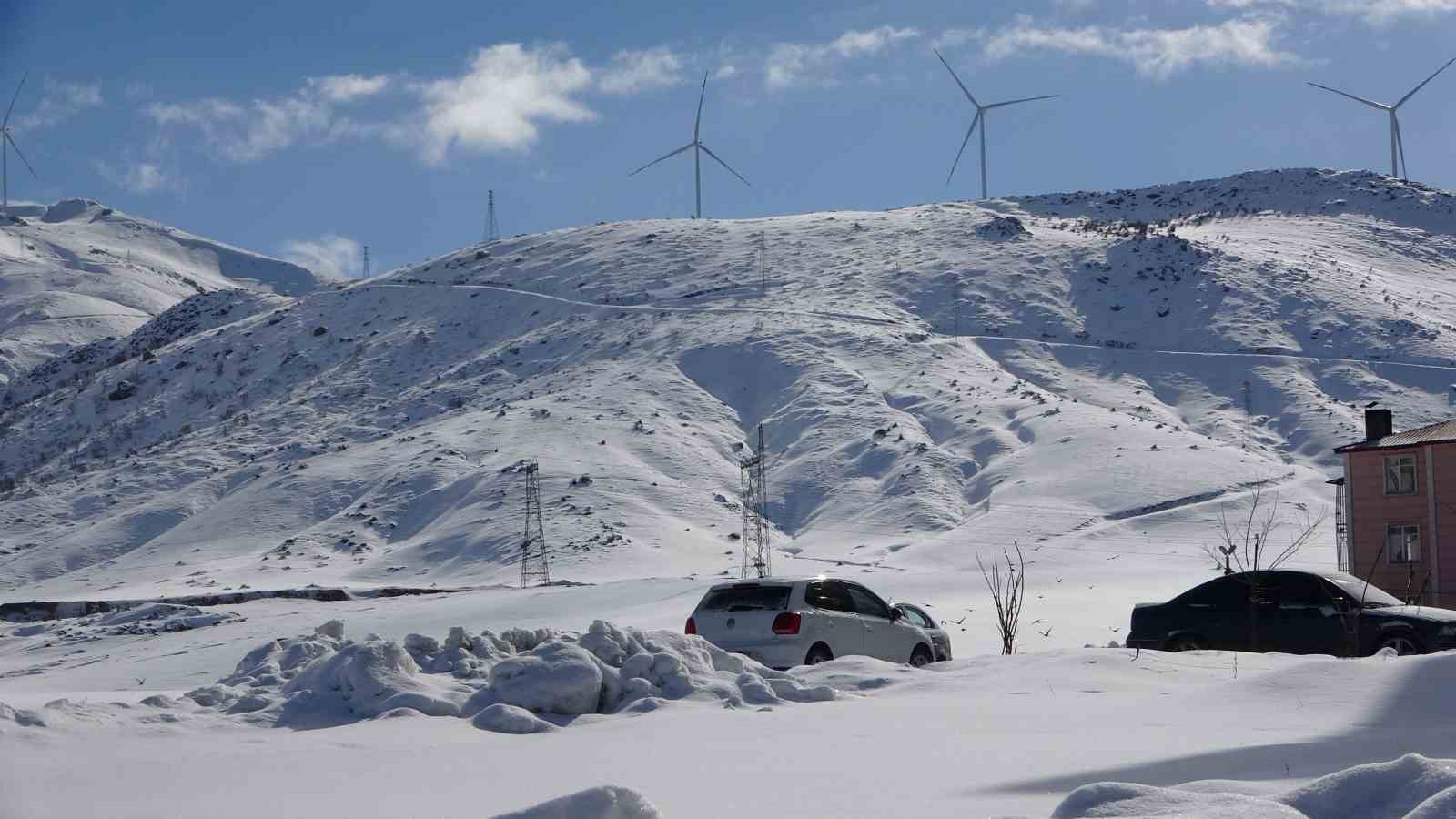 Bitlis’te 27 köy yolunu ulaşıma kapandı
?v=1