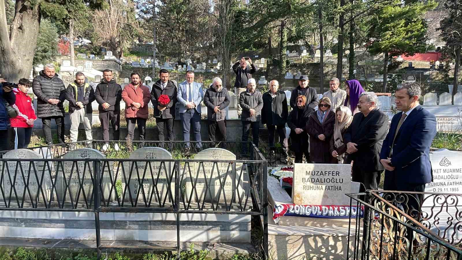 Samsunsporlu eski futbolcu Muzaffer Badalıoğlu, Zonguldak’ta anıldı
?v=1