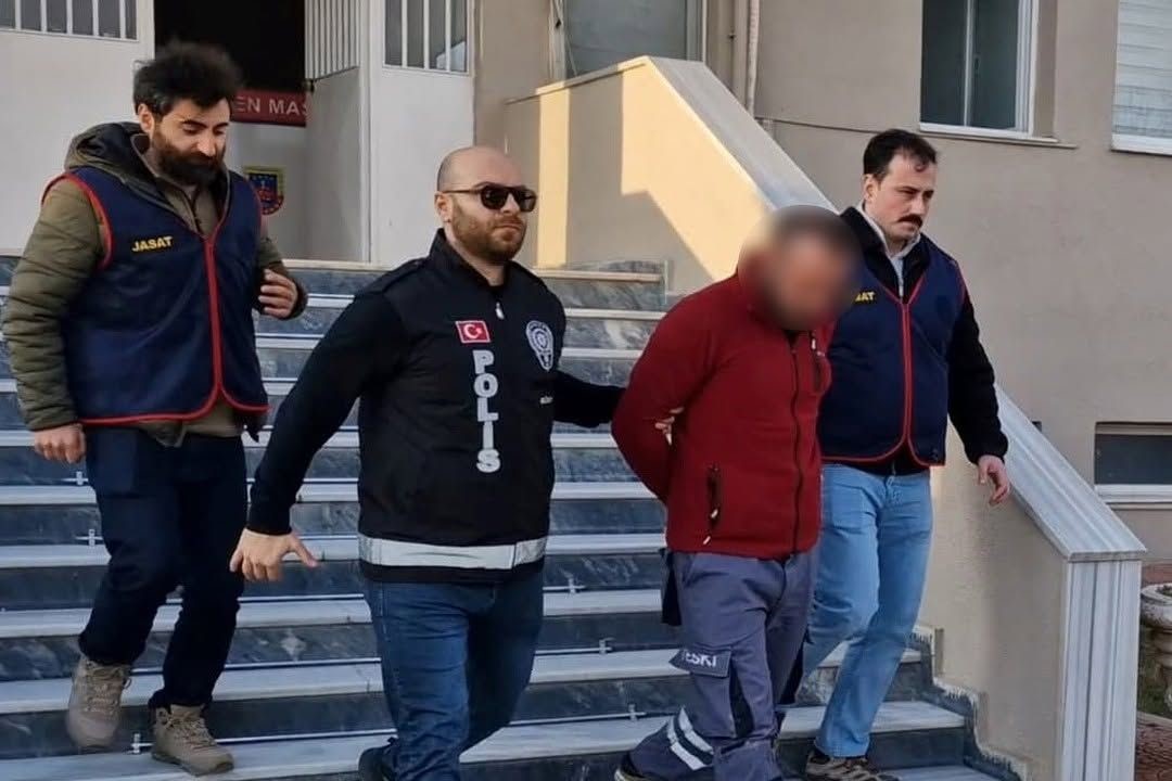 Kırklareli’nde geçen yıl aranması olan bin 592 şüpheli yakalandı
?v=1