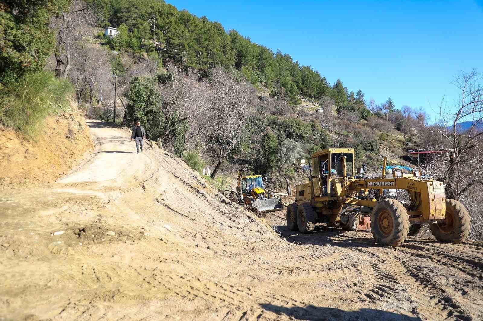 Alanya’da kırsal mahallelerin yol hasreti sona eriyor
?v=1