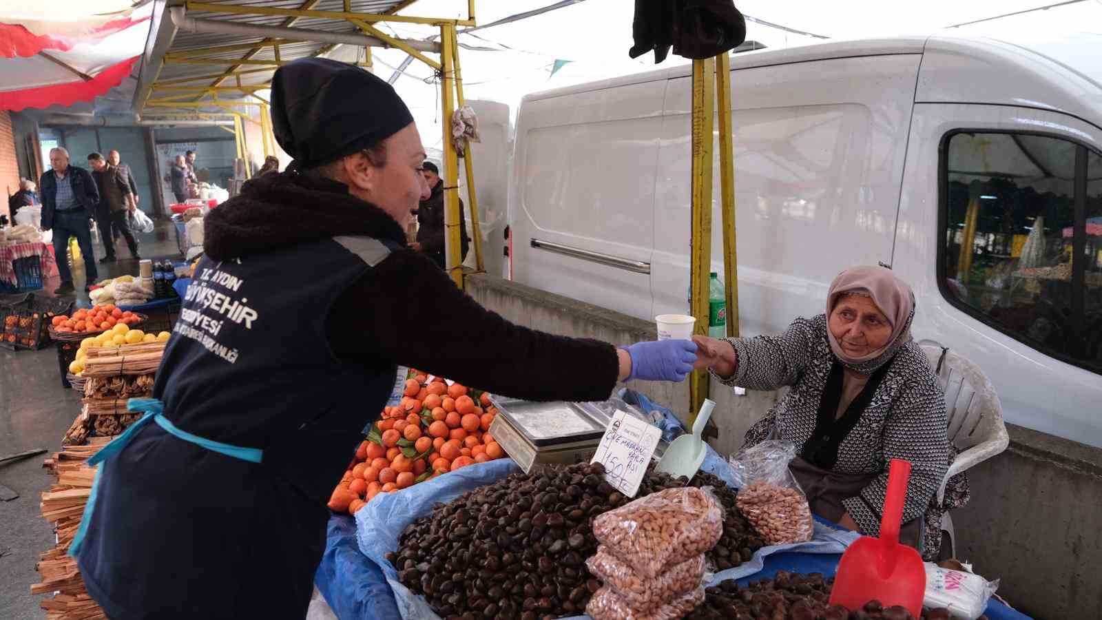 Büyükşehir’in sıcak çorba ikramı vatandaşları memnun ediyor
?v=1