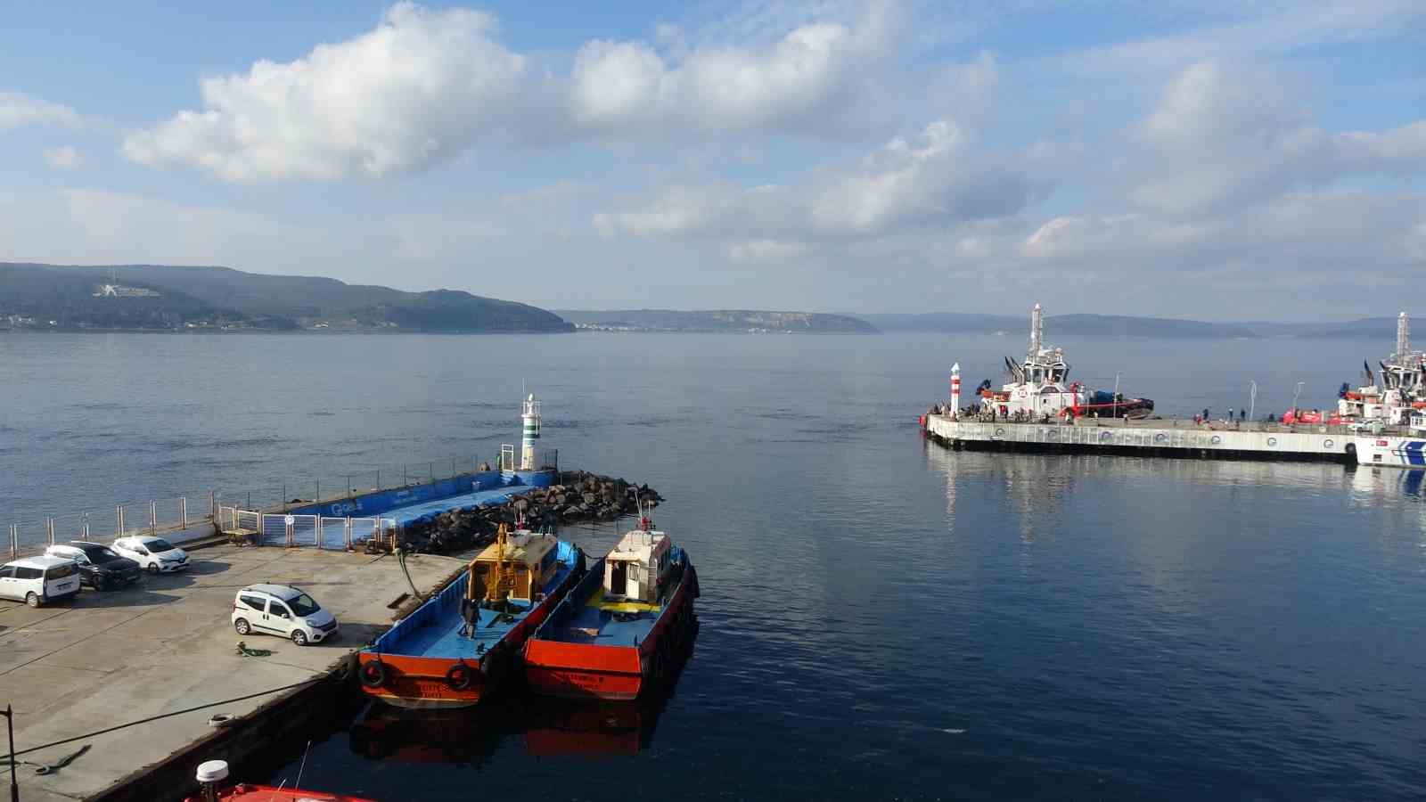 Çanakkale Boğazı sisin etkisini yitirmesiyle tekrar gemi trafiğine açıldı
