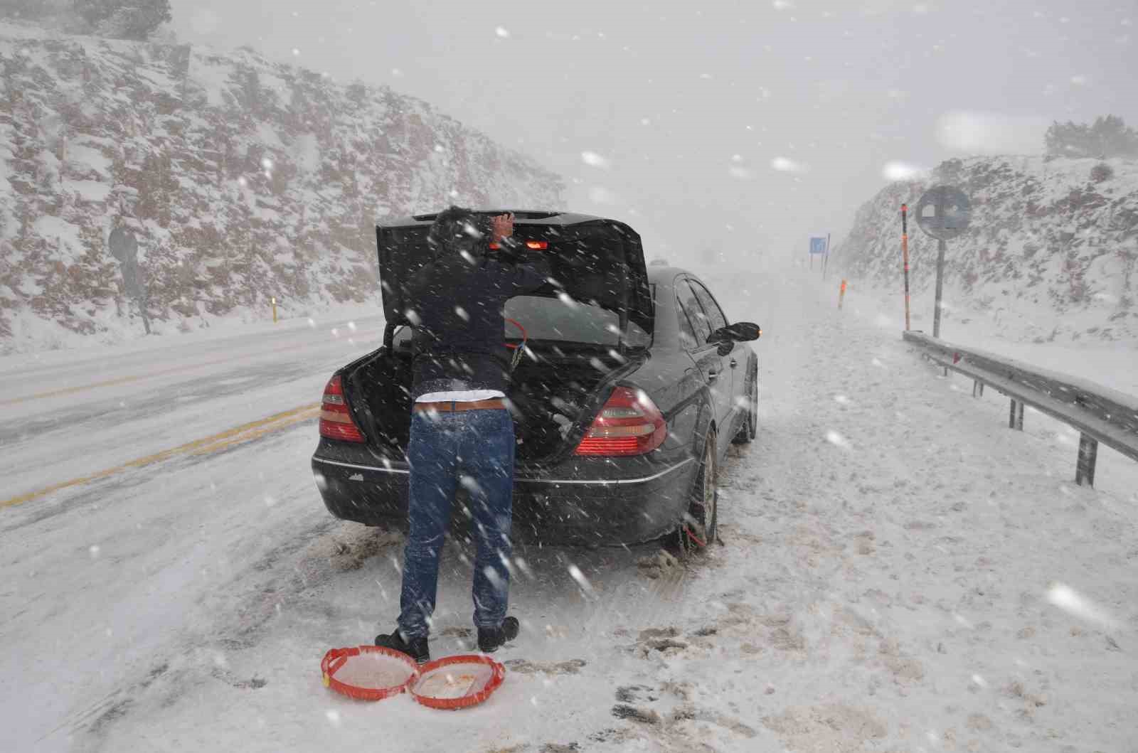 Antalya’da kar yağışı başladı
?v=1