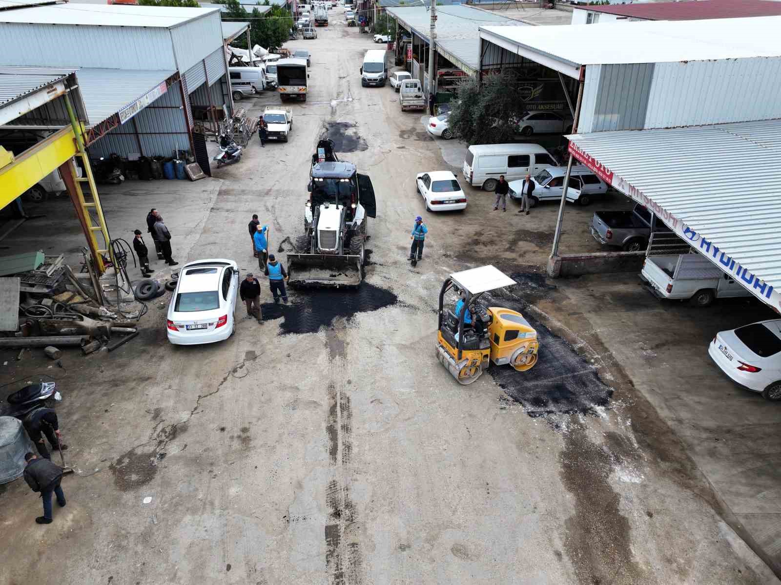 Silifke Sanayi Sitesi yolları bakıma alındı
?v=1