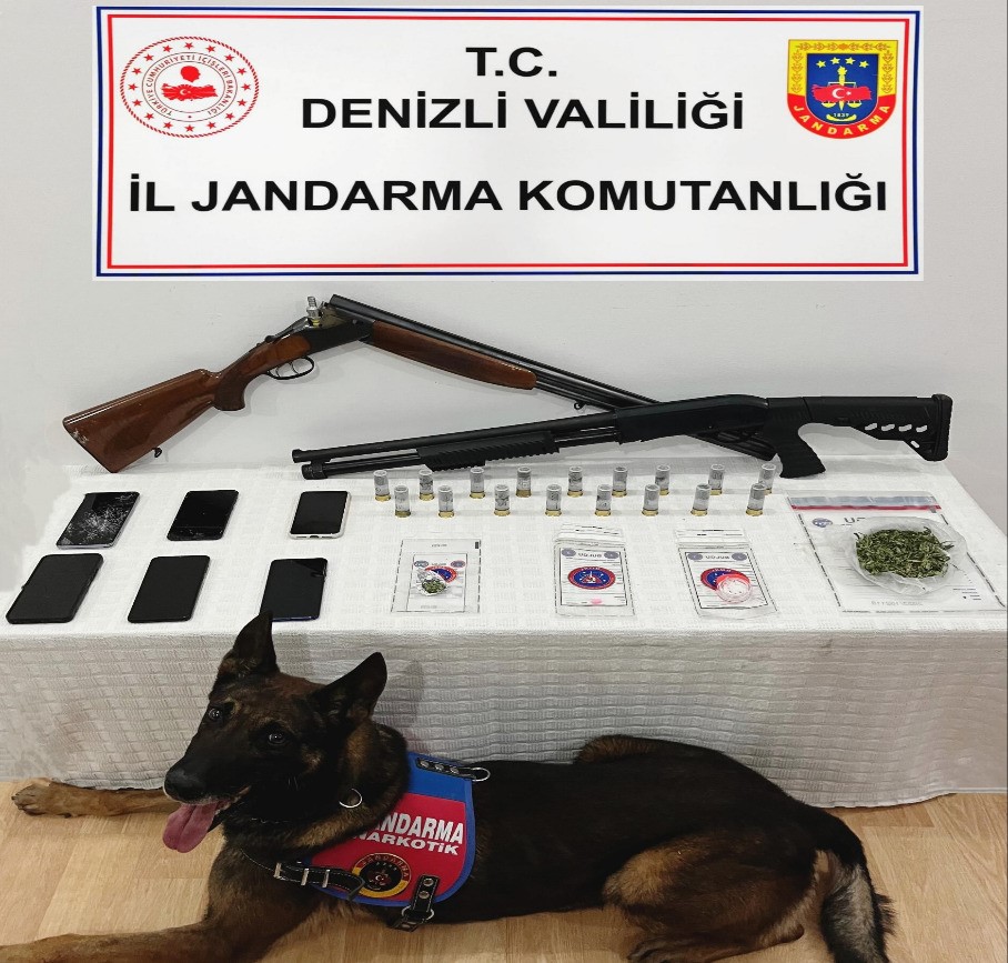 Denizli’de uyuşturucu tacirlerine operasyon
