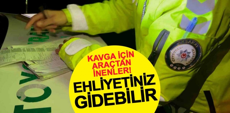 Trafikte sinirlenip araçtan inenler! Ehliyetiniz gidebilir?v=1