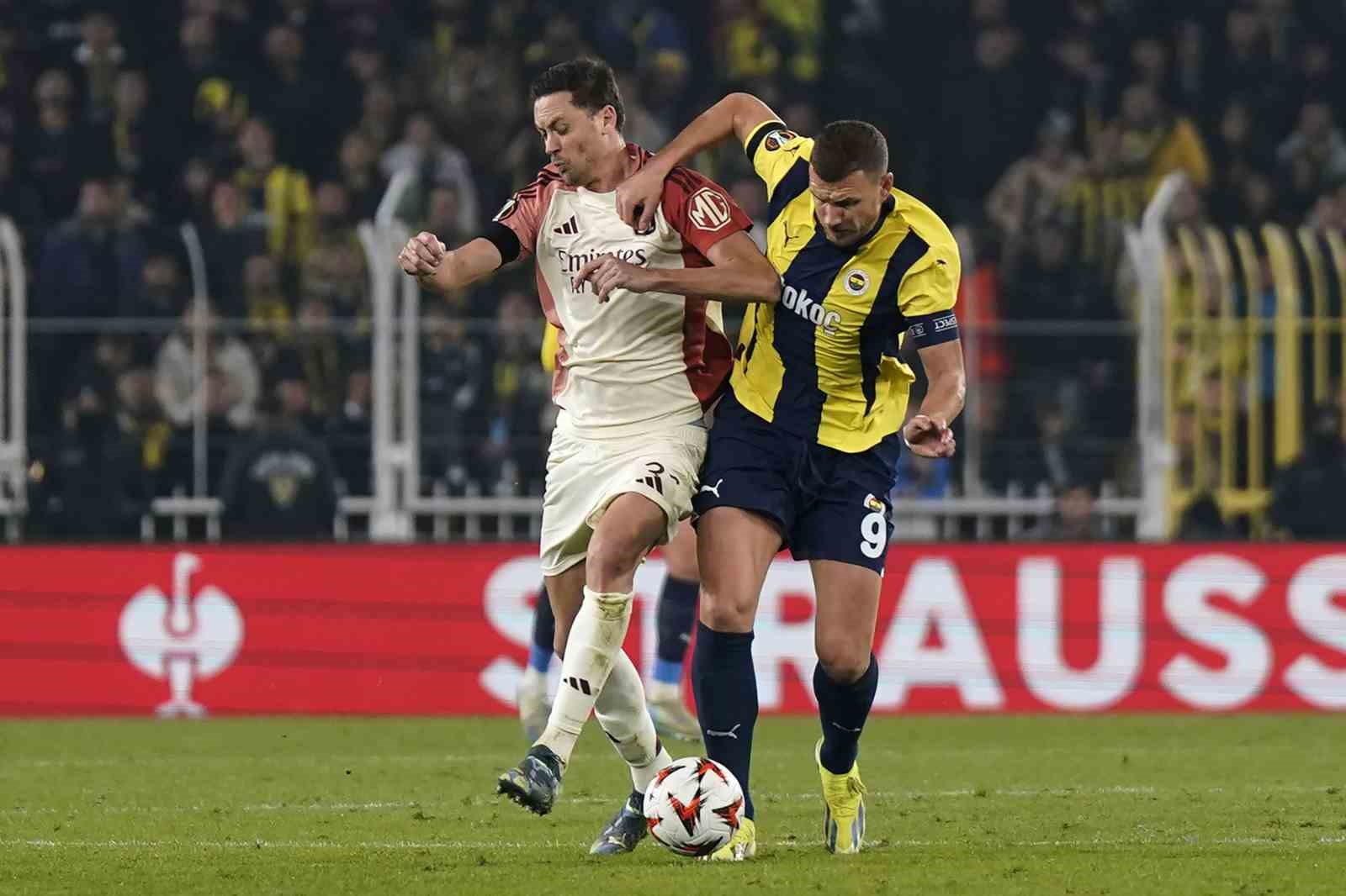 UEFA Avrupa Ligi: Fenerbahçe: 0 - Lyon: 0 (Maç sonucu)
?v=1