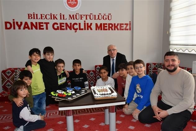 Minik öğrencilerin kamp coşkusu
?v=1