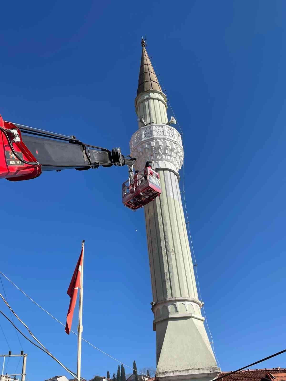 Hacıhızır Bağlar Yolu Cami’nin dış cephesi yenilendi
?v=1