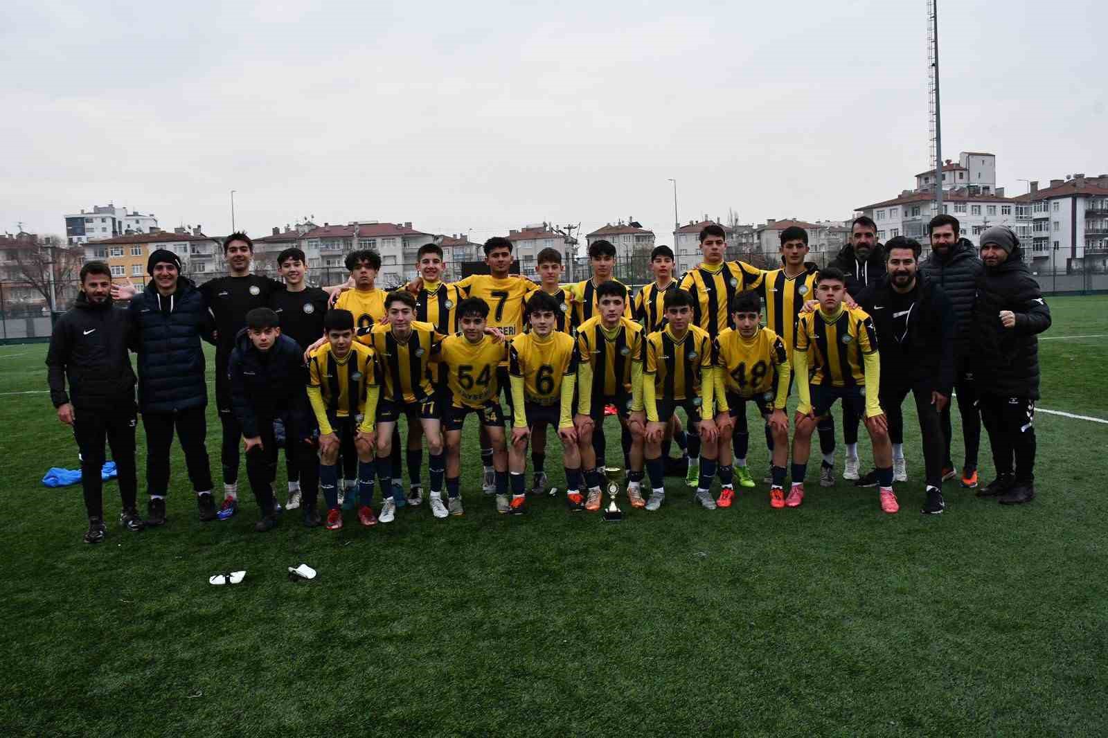 Kayseri U16 Liginde şampiyonlar belli oldu
?v=1