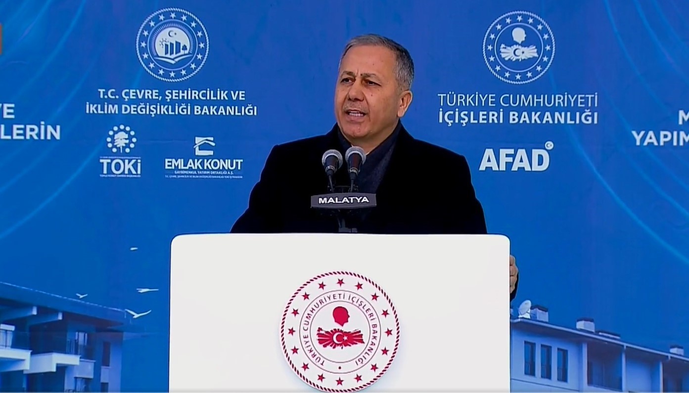 İçişleri Bakanı Ali Yerlikaya: “Asrın felaketi, asrın birliğiyle aşıldı”
?v=1