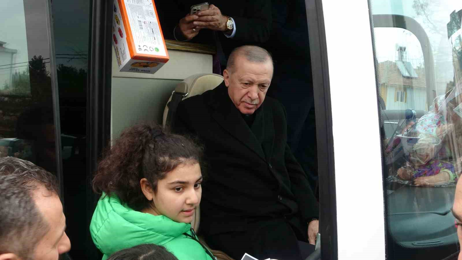 Cumhurbaşkanı Erdoğan’a Malatya’da sevgi seli
?v=1