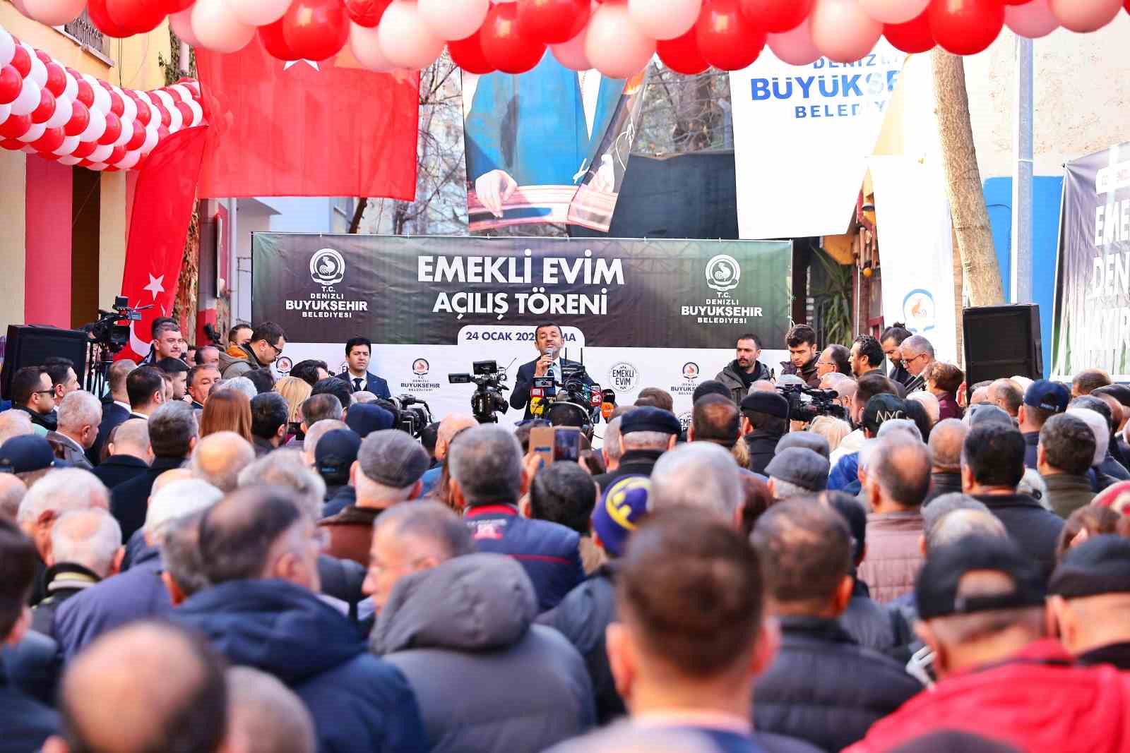 Denizli’de emekliye çay bedava oldu
?v=1