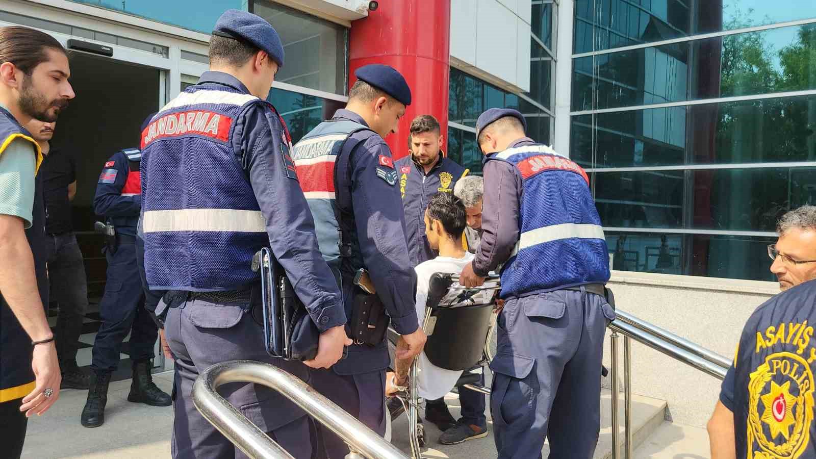 Adıyaman’da 2 polisi şehit eden şahsa 2 kez ağırlaştırılmış müebbet
?v=1