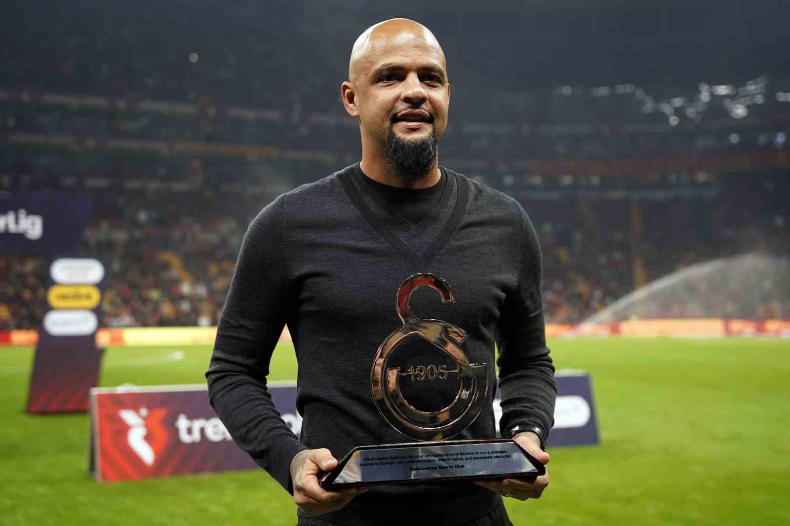 Felipe Melo, 41 yaşında futbolu bıraktığını açıkladı
?v=1