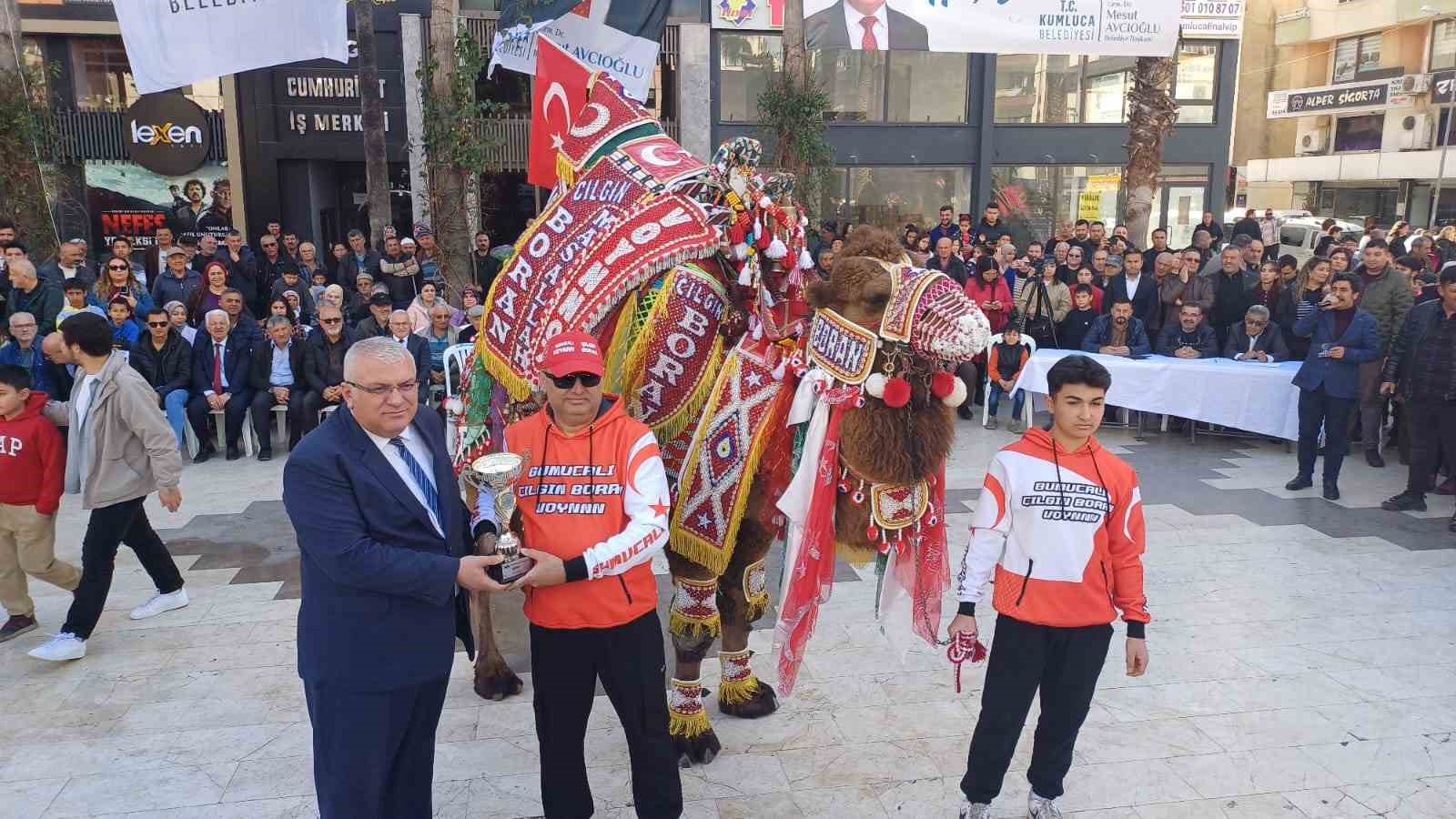 Antalya’da en süslü deve seçildi
?v=1