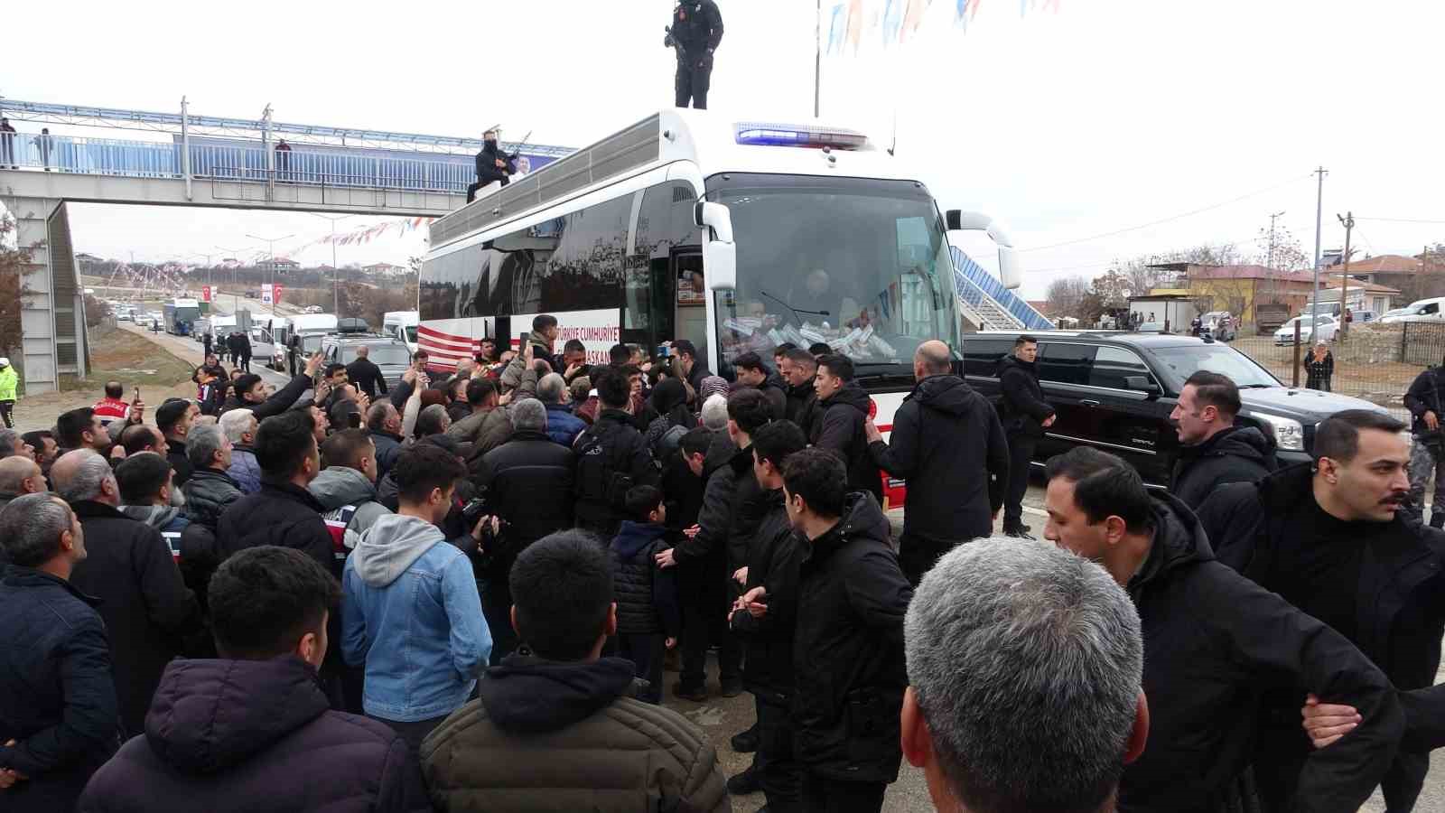 Malatya Valiliği o iddiaları yalanladı:  Barınma mağduriyeti yok 
