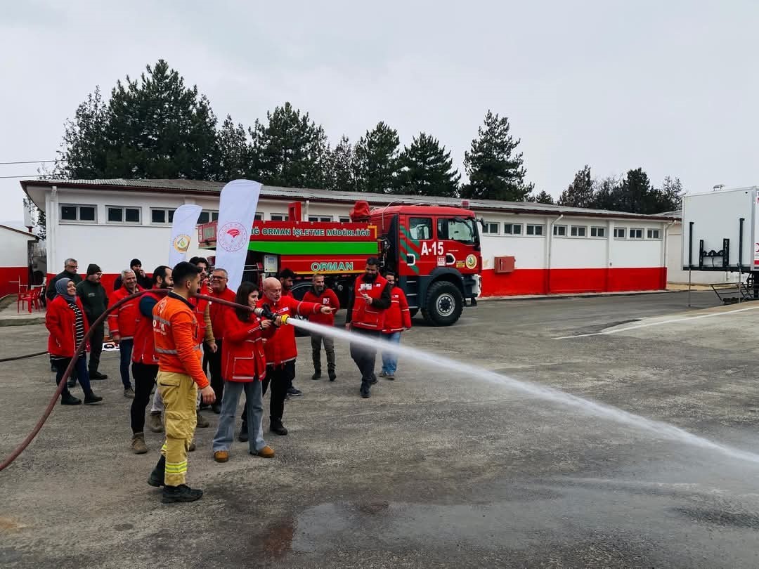 Elazığ’da orman yangınlarına müdahale eğitimi
?v=1