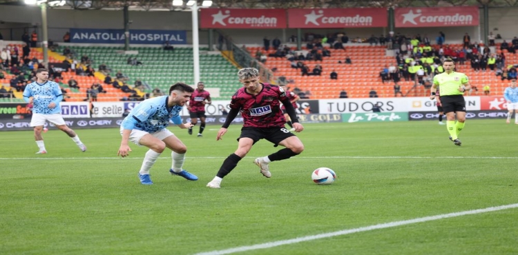 Trendyol Süper Lig: Alanyaspor: 2 - Başakşehir: 2 (İlk yarı)