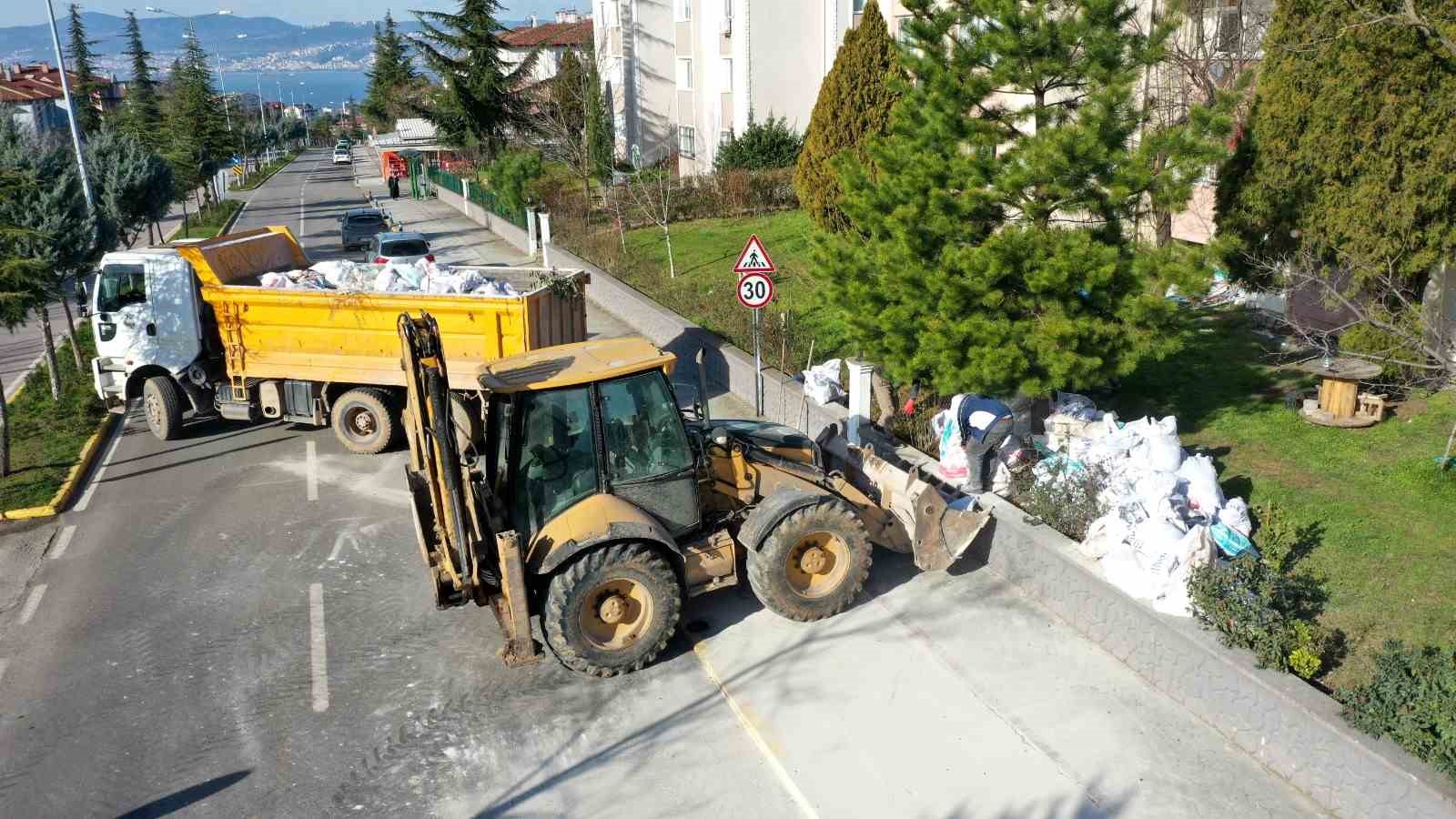 Moloz atıkları randevulu sistem ile toplanıyor
?v=1