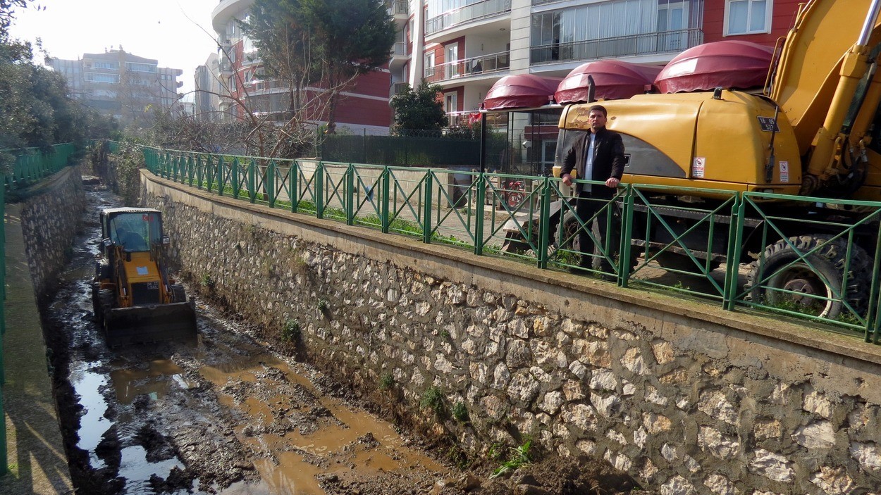 Mudanya Kara Dere’de temizlik çalışmaları başladı
?v=1