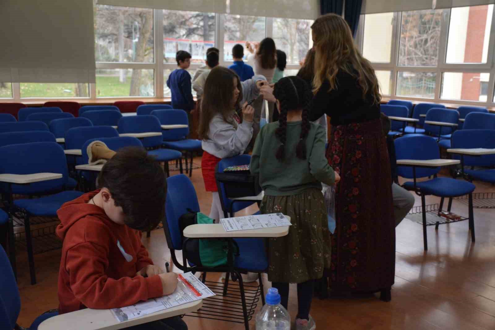 Çocuk Üniversitesi’nden yarıyıl tatilini renklendiren programlar
?v=1