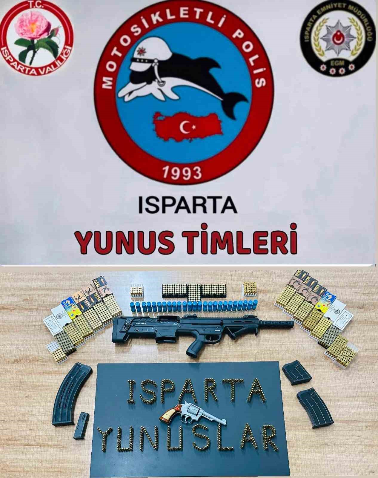 Isparta’da ruhsatsız tabanca ve tüfek ele geçirildi
?v=1