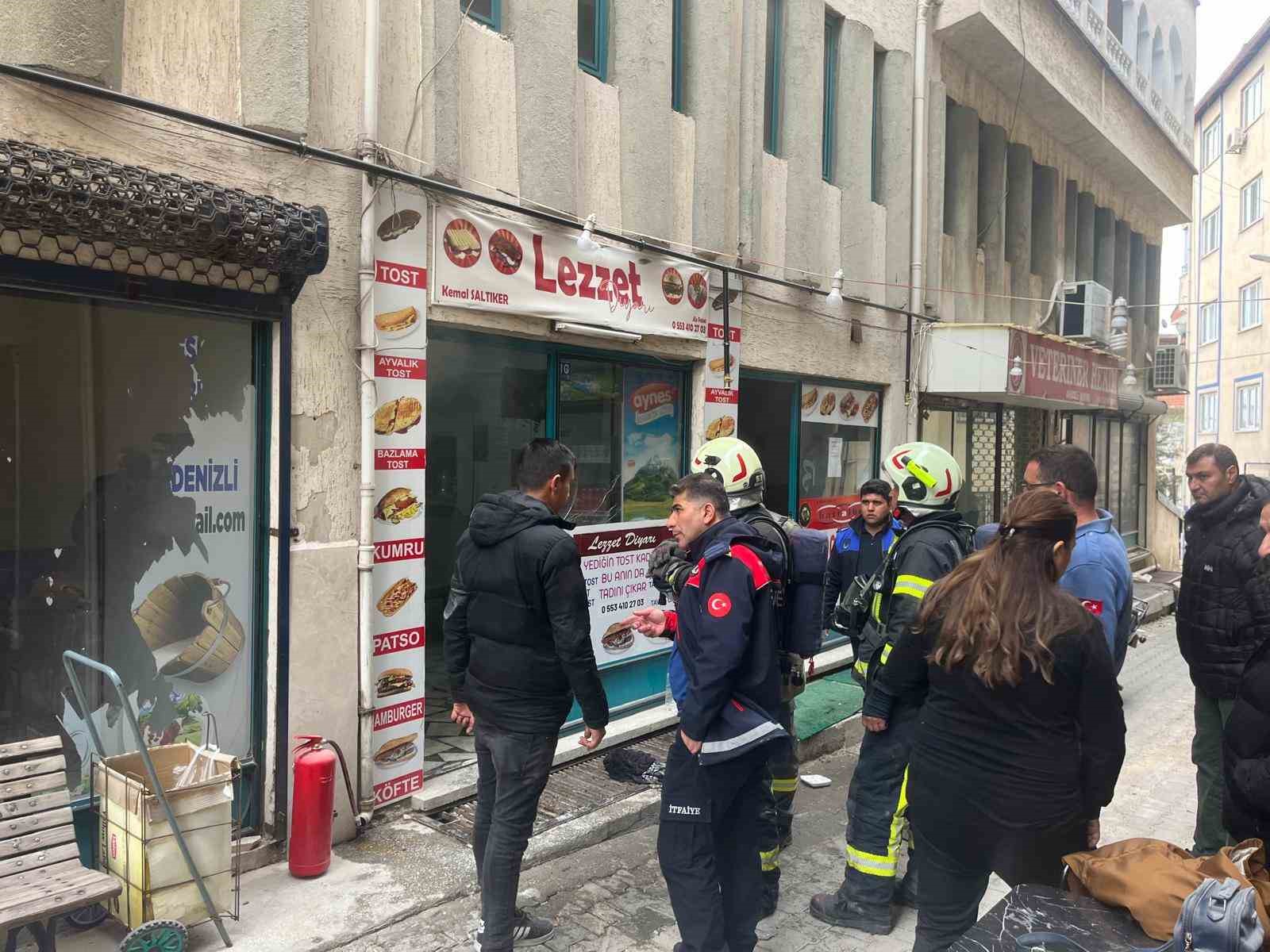 Tost salonunda çıkan yangın paniğe neden oldu
?v=1