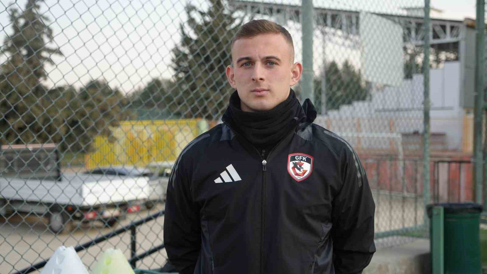 Kacper Kozlowski:  Galatasaray’a karşı 3 puan almak için sahaya çıkacağız 
