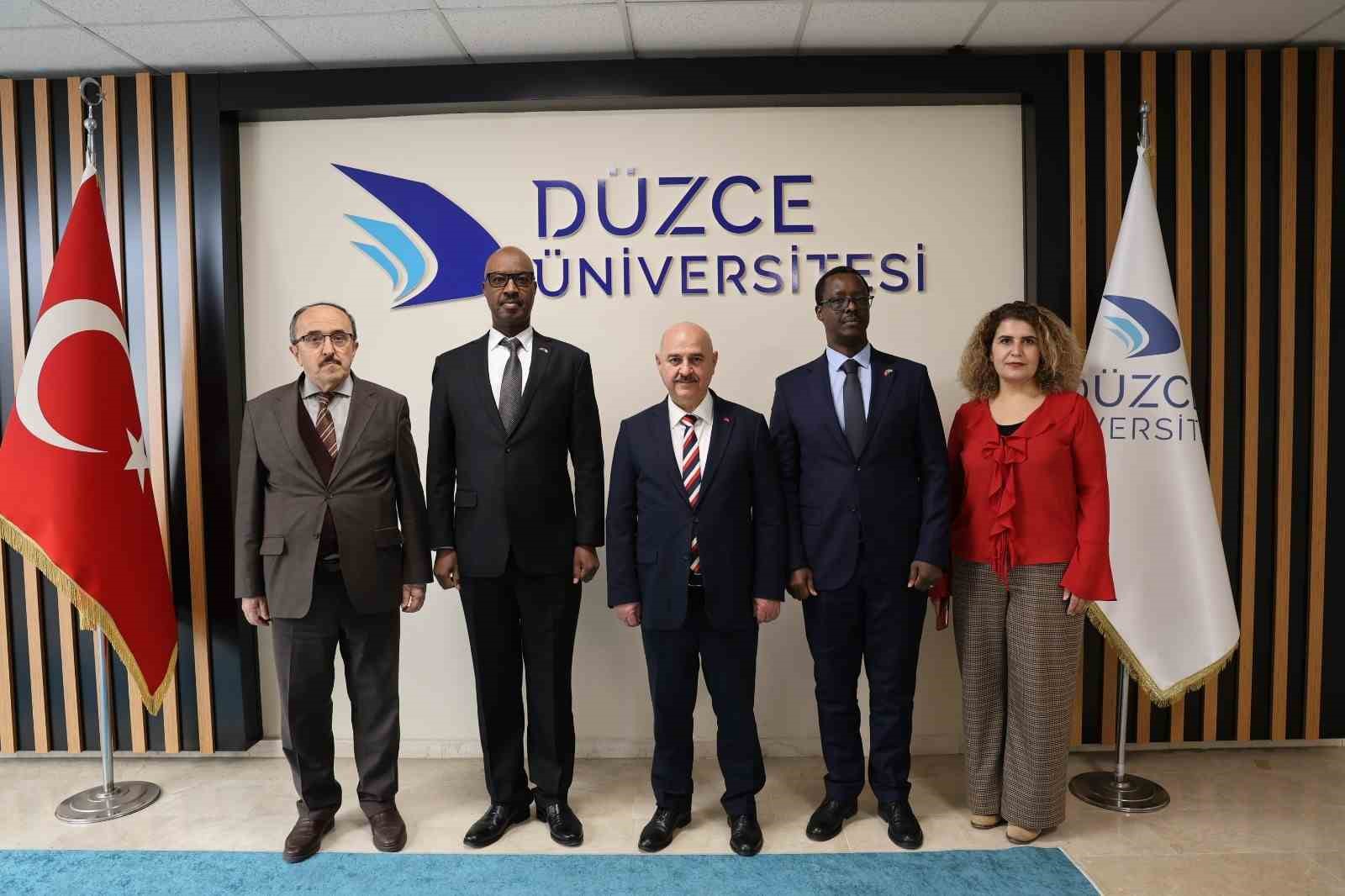 Ruanda Büyükelçisi Düzce Üniversitesi’nde
?v=1