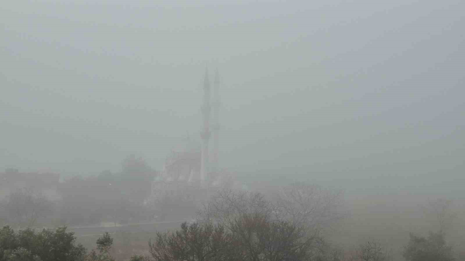 Tekirdağ’da yoğun sis: Göz gözü görmüyor
?v=1