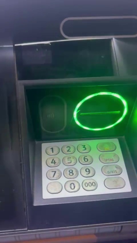 Kartal’da ATM’de elektrik kaçağı iddiası
?v=1