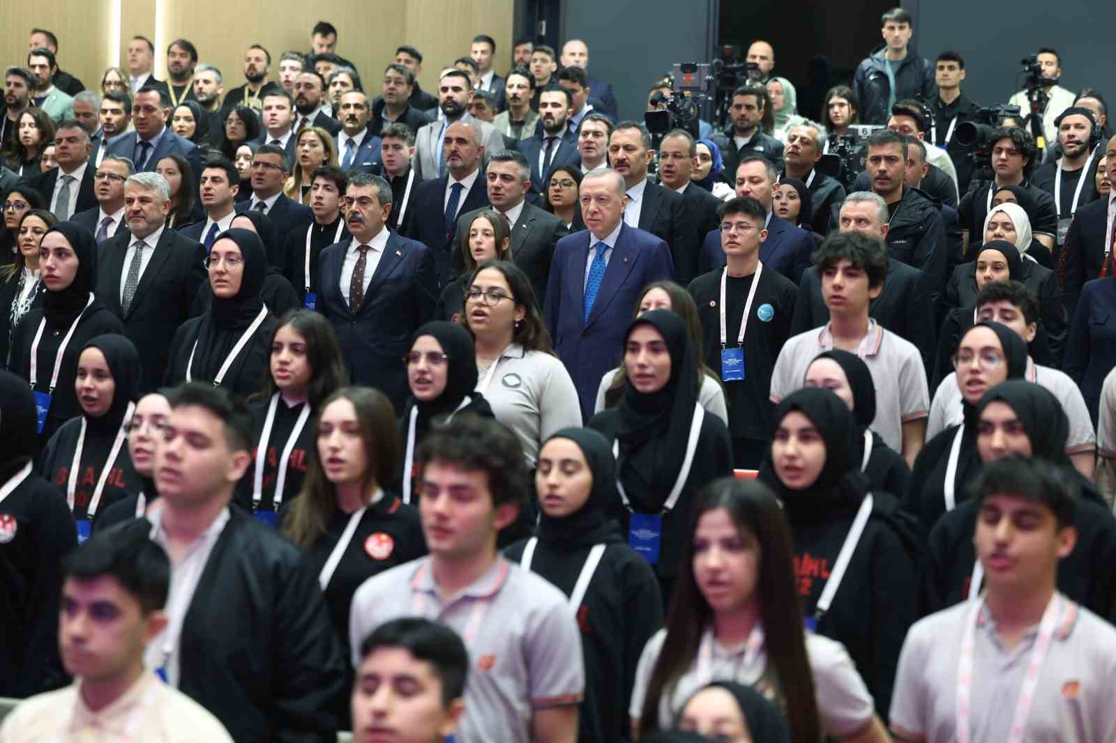 Cumhurbaşkanı Erdoğan:  2025 yılında bin 381 engelli öğretmenimizin atamasını yapıyoruz 
