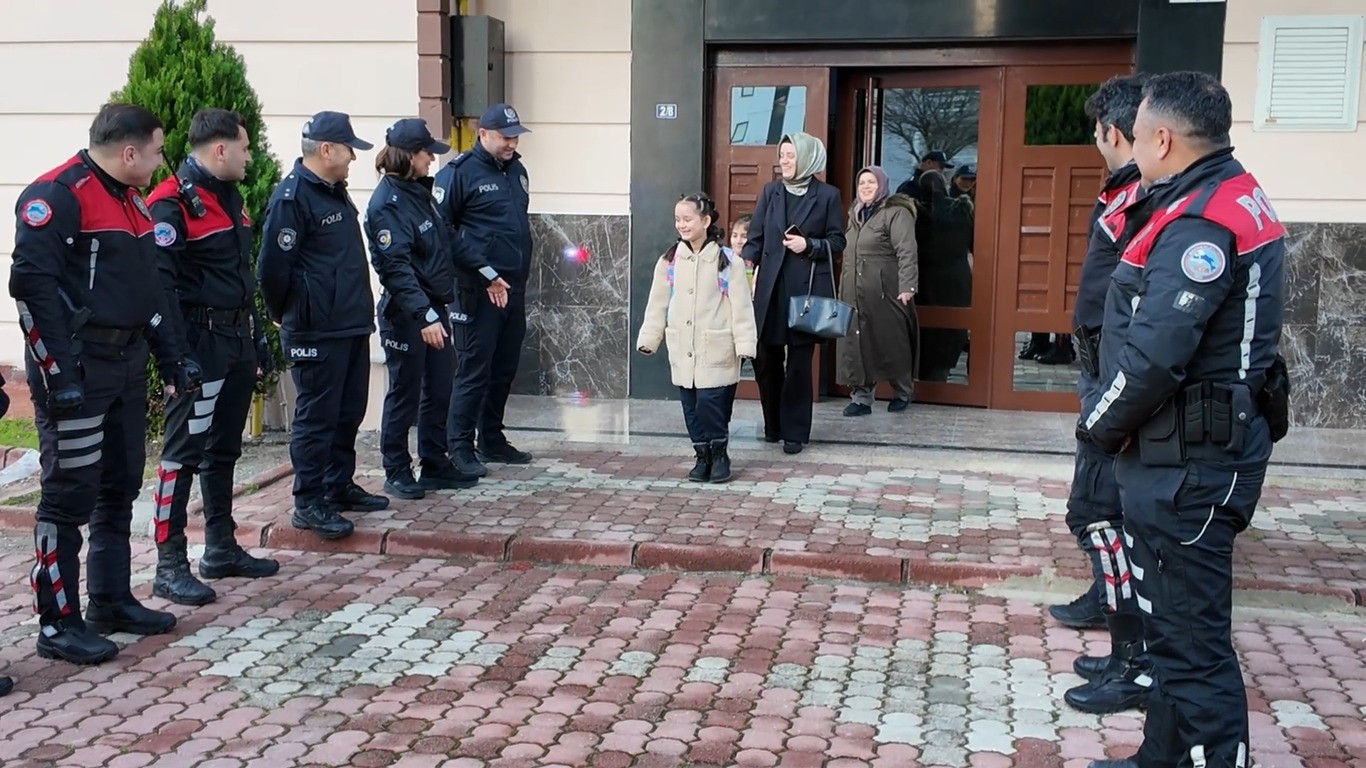 Samsun polisinden şehit çocuğuna unutulmaz sürpriz
