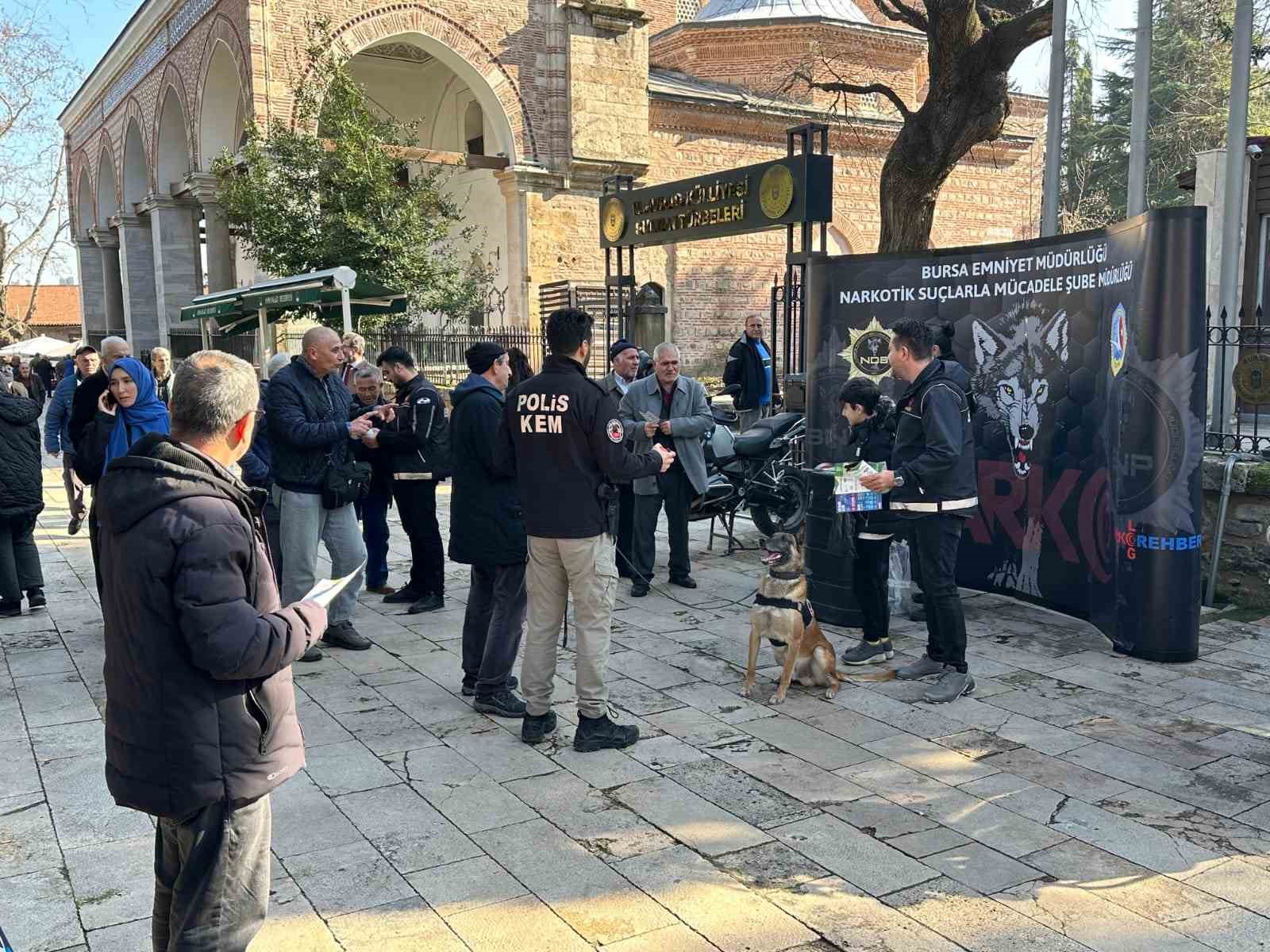 Bursa polisi 5 bin 459 kişiyi bilgilendirdi
