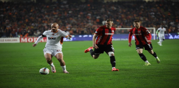 Trendyol Süper Lig: Gaziantep FK: 0 - Galatasaray: 1 (Maç devam ediyor)