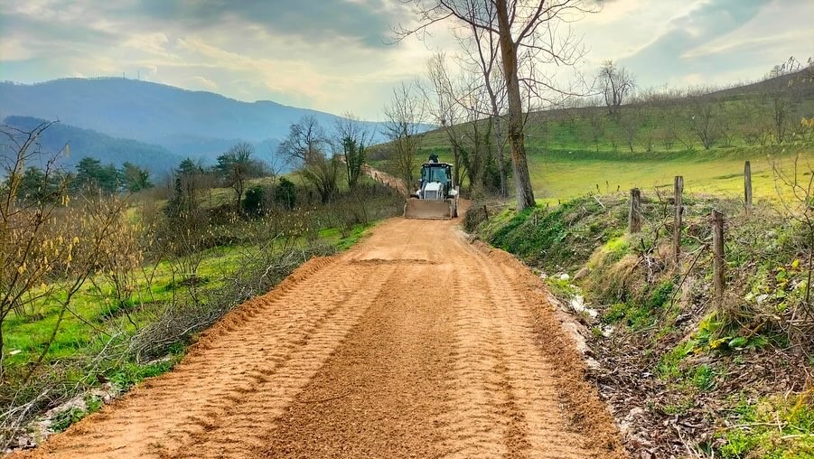 Yığılca’da köy yollarında yol bakım çalışmaları devam ediyor
?v=1