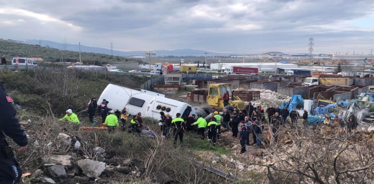 9 kişinin yaralandığı kazada tır şoförü gözaltına alındı